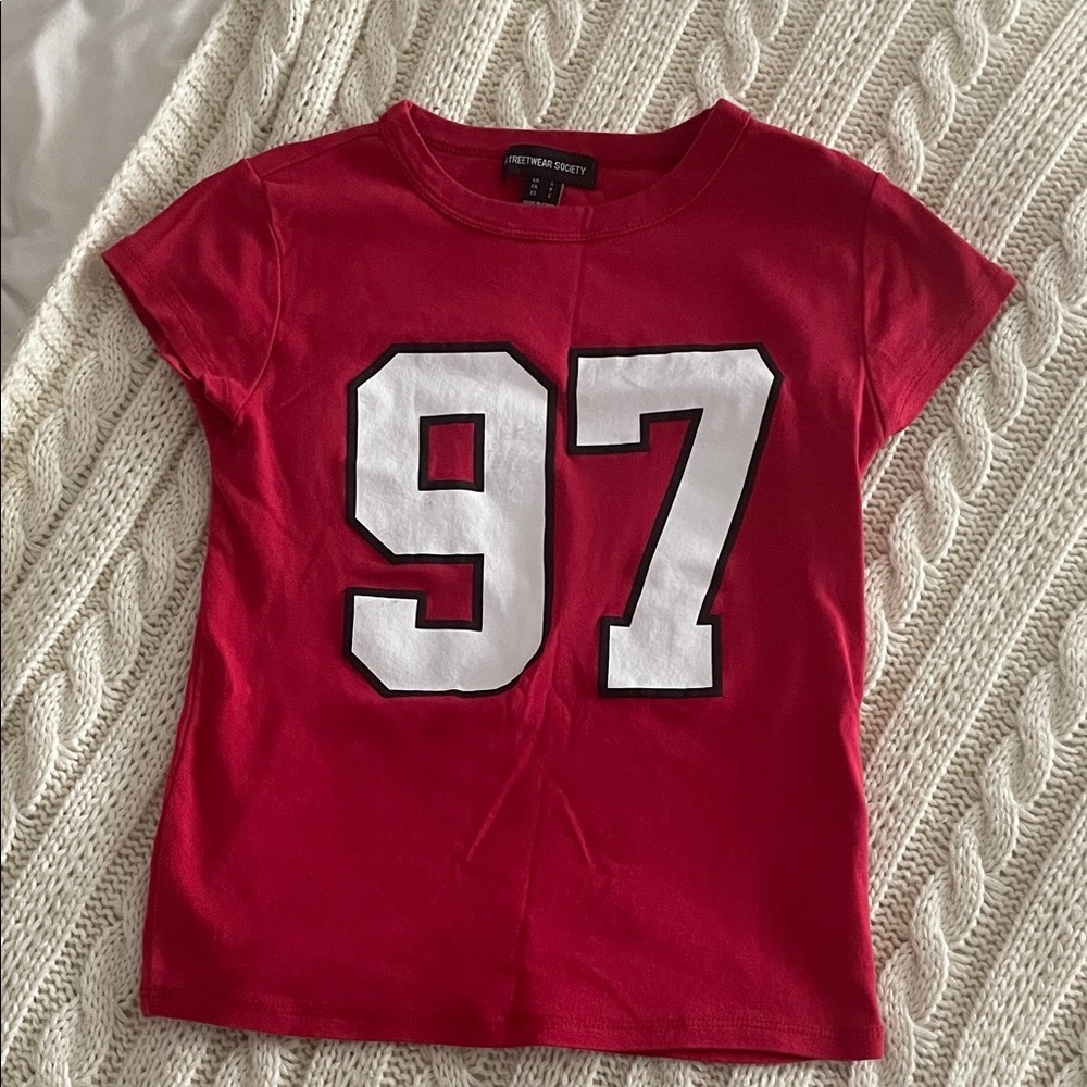 Red tight semi cropped T
